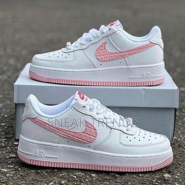 Nike Air Force 1 Pink Love · Photo 4