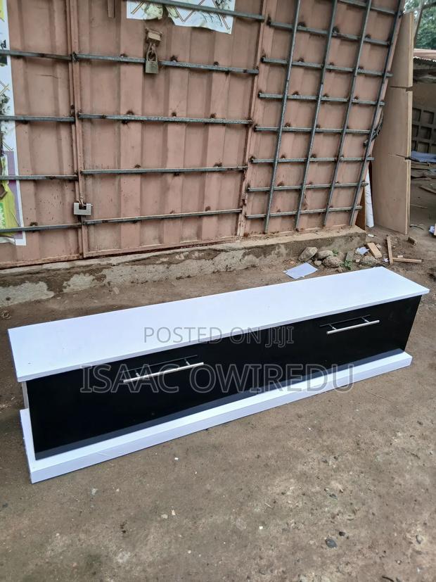 Television Console · Photo 2