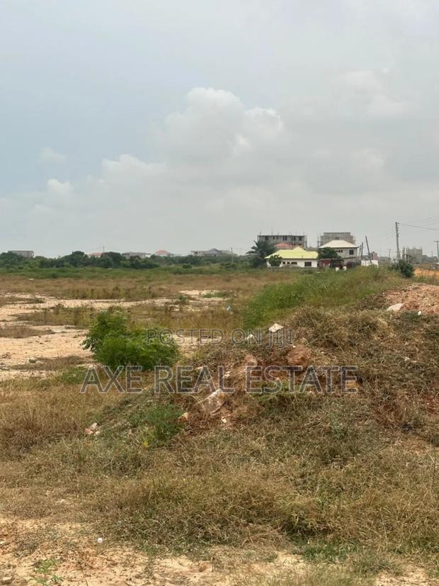 Huge Rush on Genuine Half Plot at Prampram Beach Lane · Photo 4