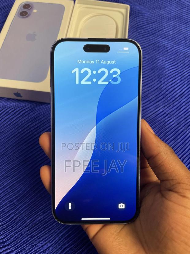 New Apple iPhone 16 256 GB Blue photo 4