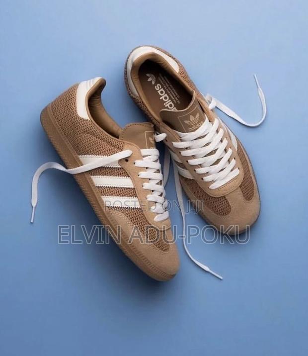 Adidas Low Handball Sneaker · Photo 4
