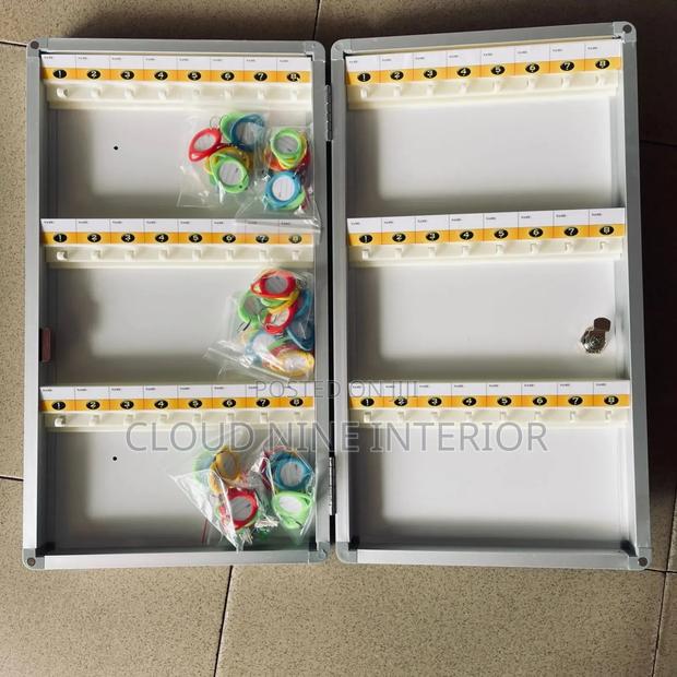 High-quality Aluminium 48 Key Cabinet Mountable Key Organizer