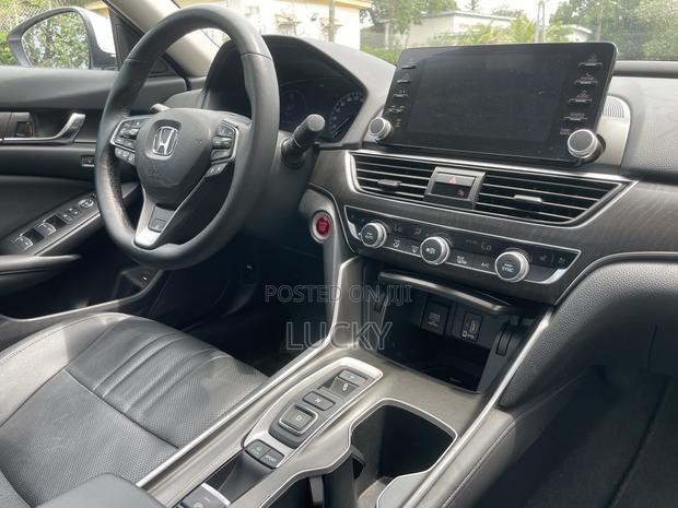 Honda Accord Touring 2.0T 2020 White