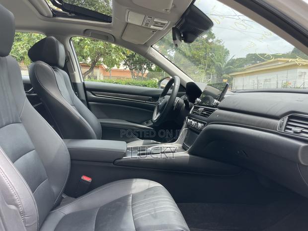 Honda Accord Touring 2.0T 2020 White