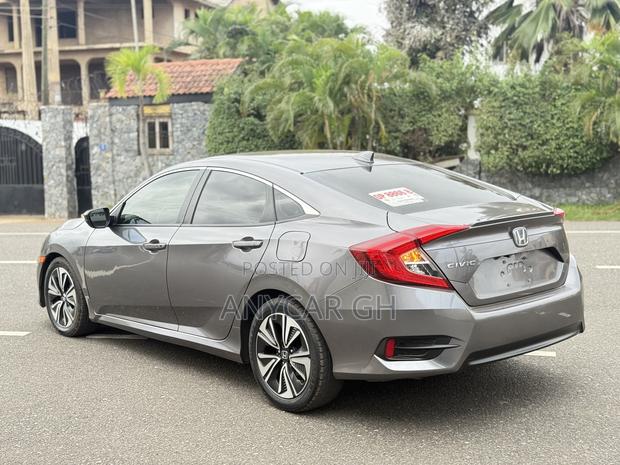 Honda Civic EX-L Sedan 2019 Gray