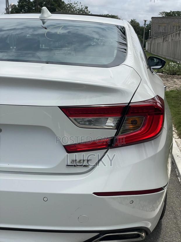 Honda Accord Touring 2.0T 2020 White