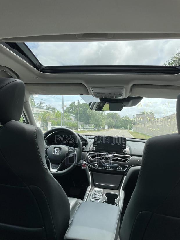 Honda Accord Touring 2.0T 2020 White