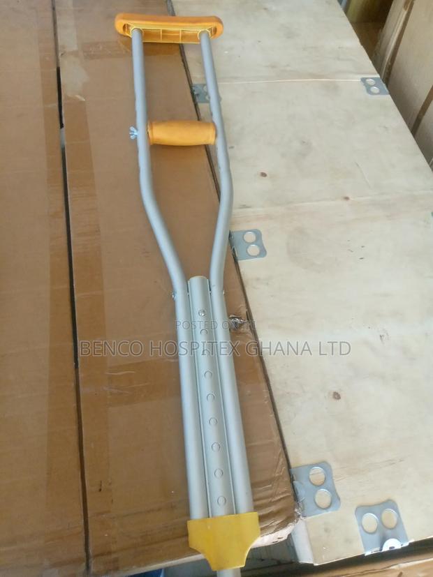 Armpit Crutches (Small) · Photo 3