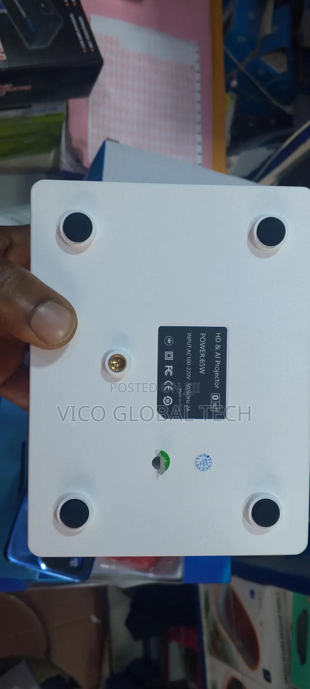 Portable Projector photo 2