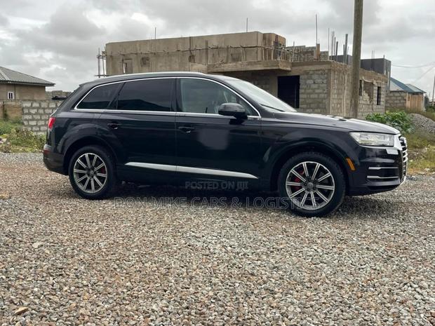 Audi Q7 3.0T Premium AWD quattro 2017 Black photo 3