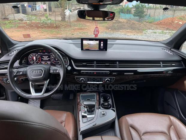 Audi Q7 3.0T Premium AWD quattro 2017 Black photo 7