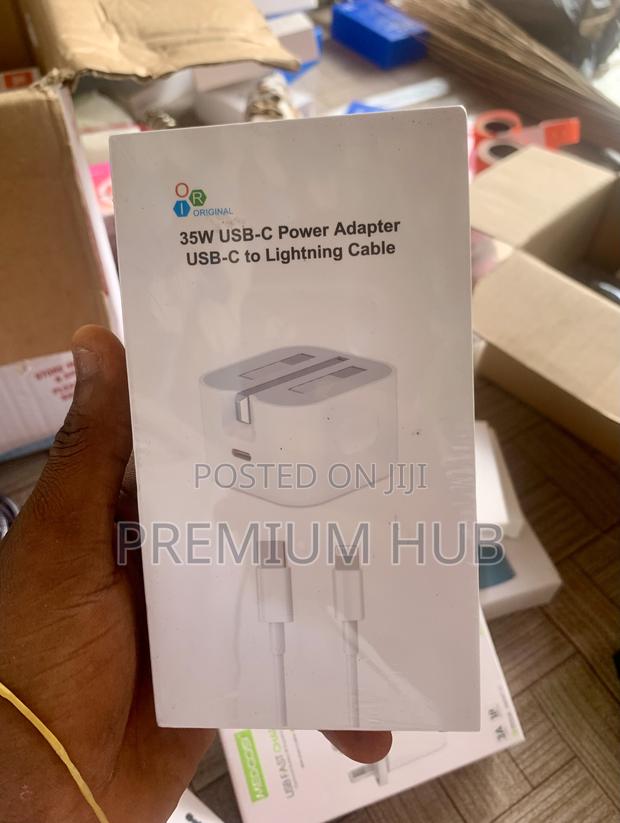 Apple Type-C Charger · Photo 3