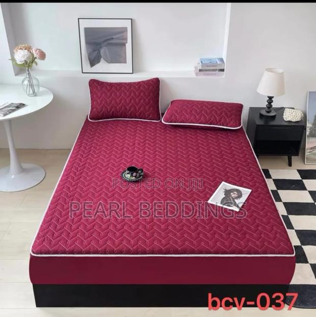 Premium Quality Waterproof 1 Mattress Protector With It 2 Pillowcases photo 4