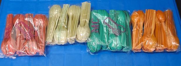 Plastic Spoon · Photo 3