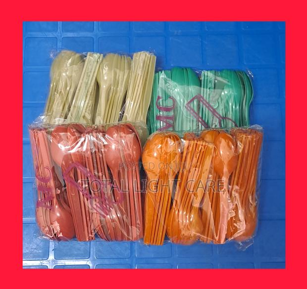 Plastic Spoon · Photo 4