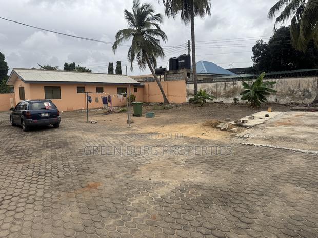 5bdrm House in Nungua for sale photo 5