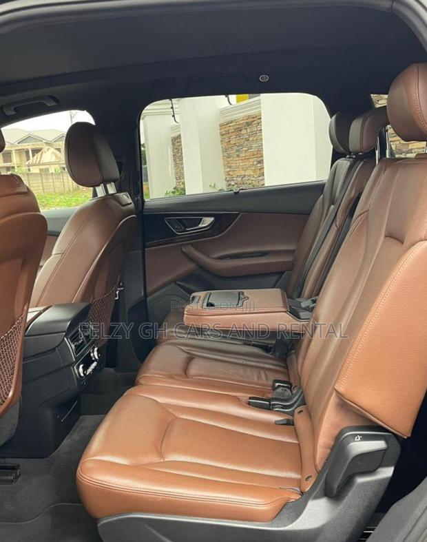 Audi Q7 3.0T Premium AWD quattro 2017 Black photo 3