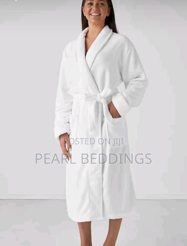 Premium Luxurious Unisex Bathrobes Available in L, Xl, XXL