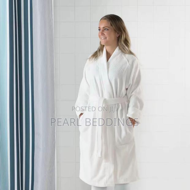 Premium Luxurious Unisex Bathrobes Available in L, Xl, XXL photo 3