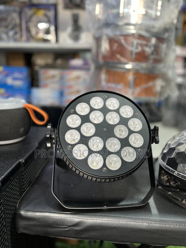 18 Par Light · Photo 3