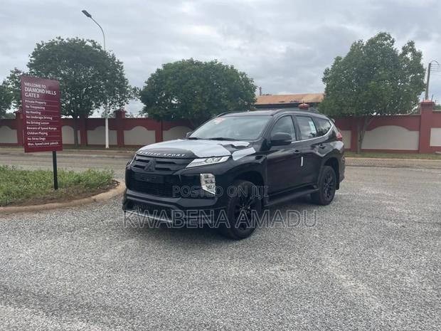 New Mitsubishi Montero 2023 Black