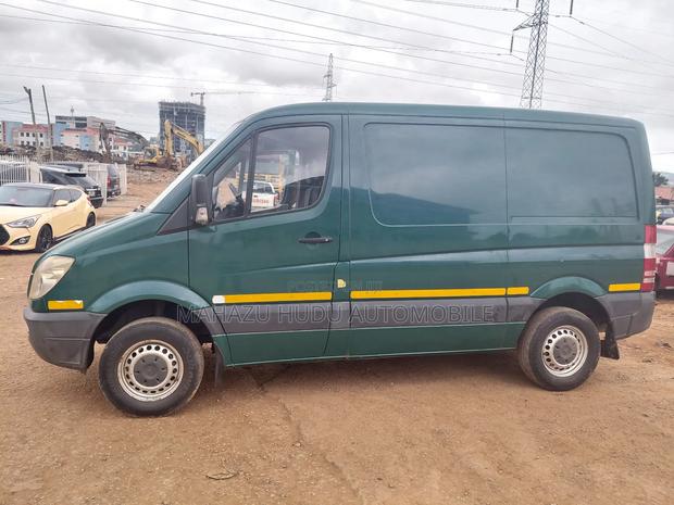 Mercedes-Benz Sprinter 2011 Green