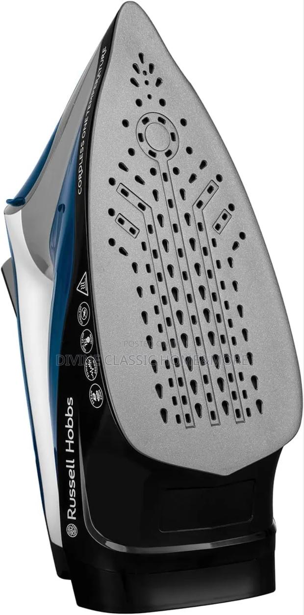 Russell Hobbs Cordless One Temperature Iron photo 2
