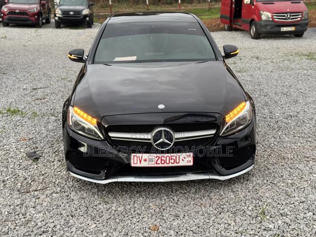 Mercedes-Benz C300 2016 Black