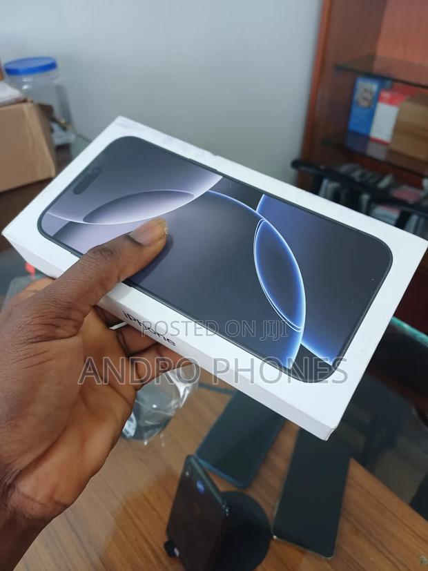 New Apple iPhone 16 Pro Max 256 GB Blue photo 2