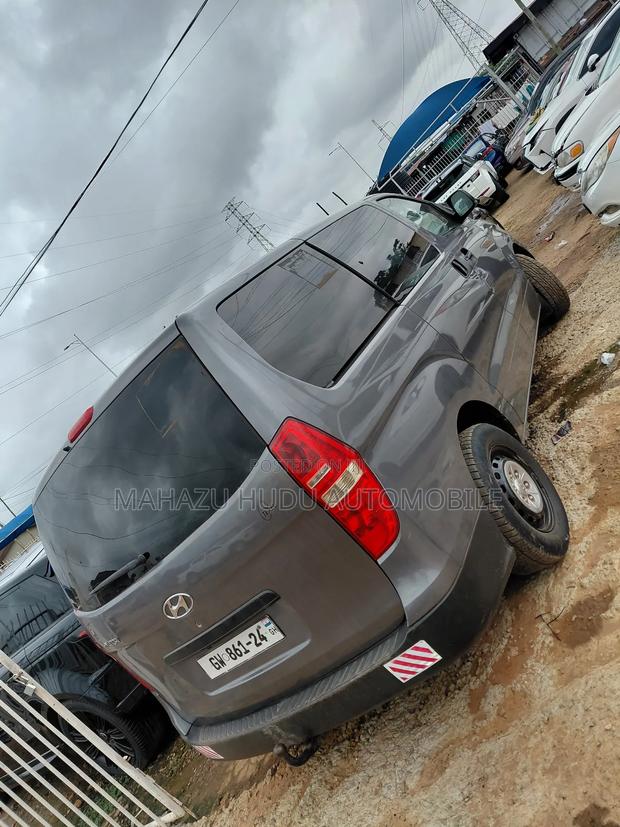 Hyundai H1 2013 Grey