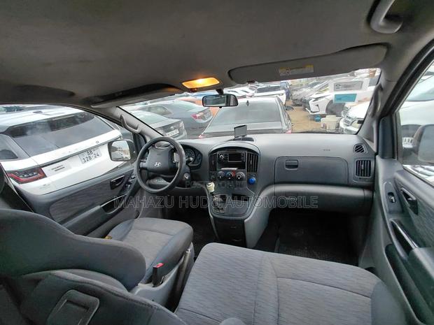 Hyundai H1 2013 Grey