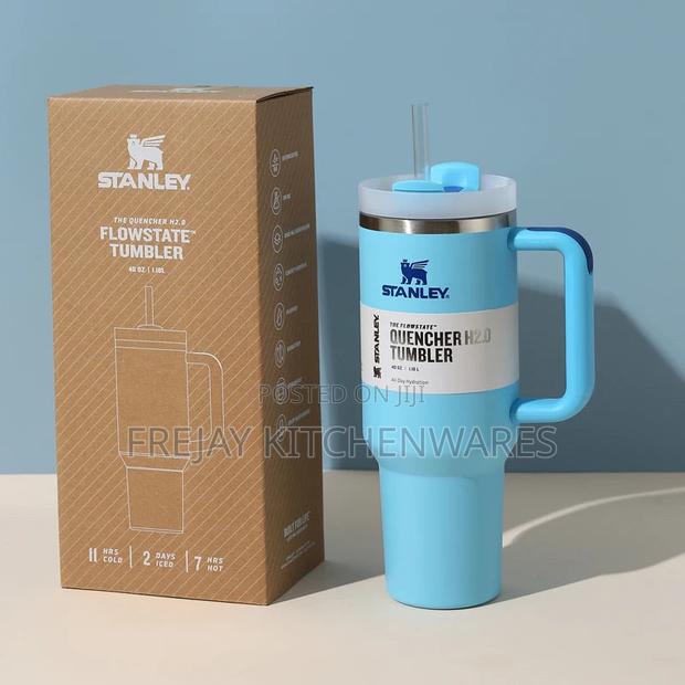 Stanley Cup 40oz Quencher Tumbler Dune Soft Matte Original Box photo 3
