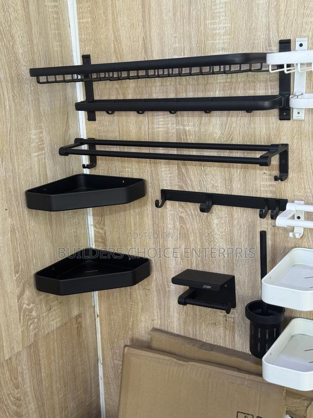 Bathroom Accessories · Photo 2