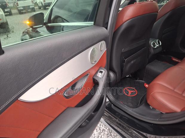 Mercedes-Benz C300 Luxury Sedan RWD (2.0L 4cyl 7A) 2016 Black