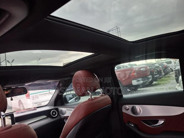 Mercedes-Benz C300 Luxury Sedan RWD (2.0L 4cyl 7A) 2016 Black