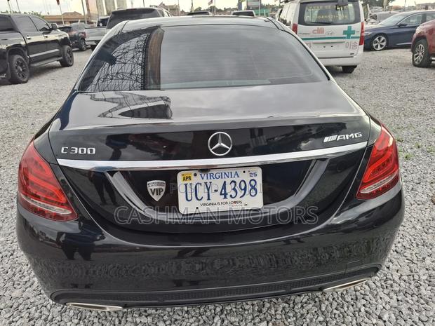 Mercedes-Benz C300 Luxury Sedan RWD (2.0L 4cyl 7A) 2016 Black