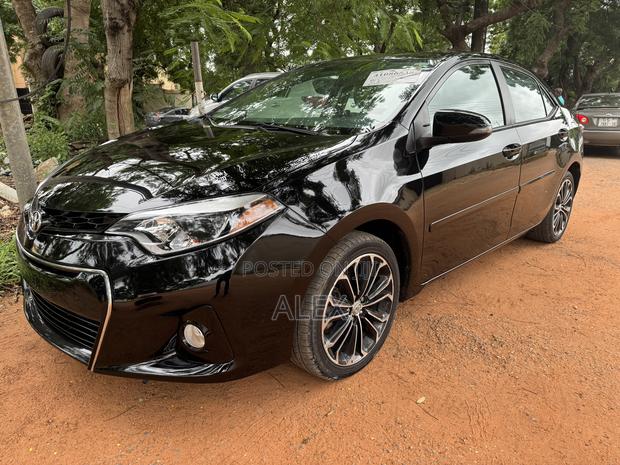 Toyota Corolla S Premium 4dr Sedan (1.8L 4cyl CVT) 2014 Black