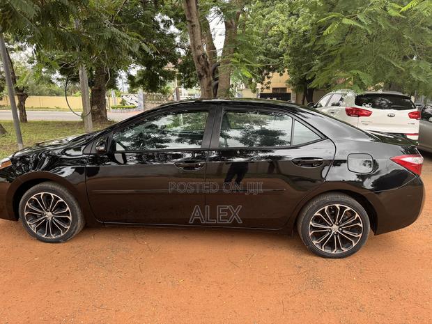 Toyota Corolla S Premium 4dr Sedan (1.8L 4cyl CVT) 2014 Black