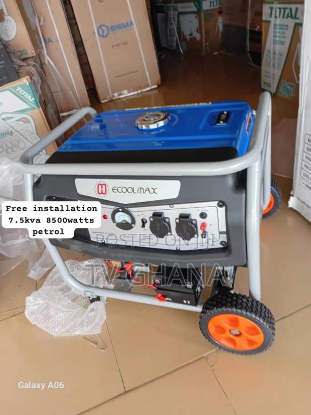 Engineered to Run Key Start Petrol Generator Petrol Engine Key Start · Photo 2