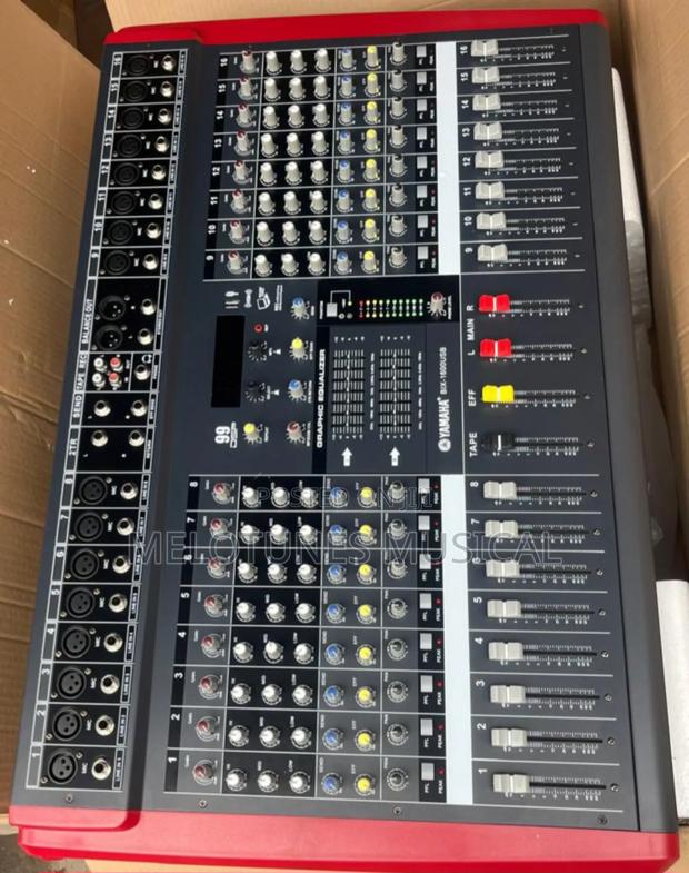 Yamaha Bix-1600usb 16channel Powered Mixer · Photo 3