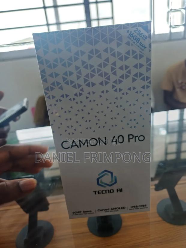 New Tecno Camon 40 Pro 256 GB Black photo 2