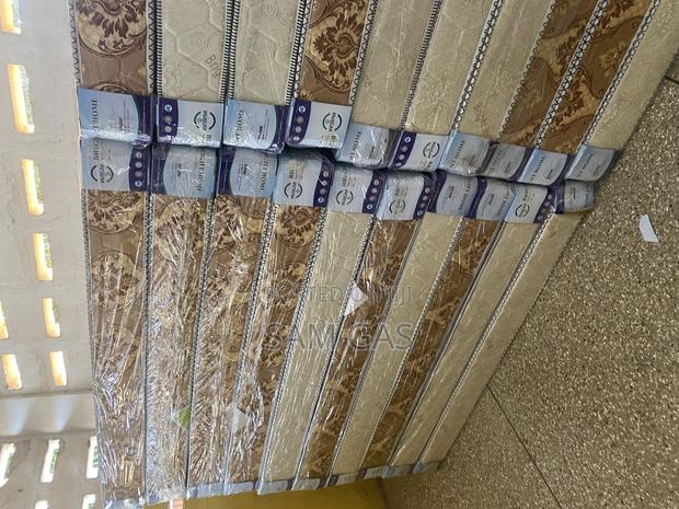 6inches Medium Mattresses (1 and Half) photo 2
