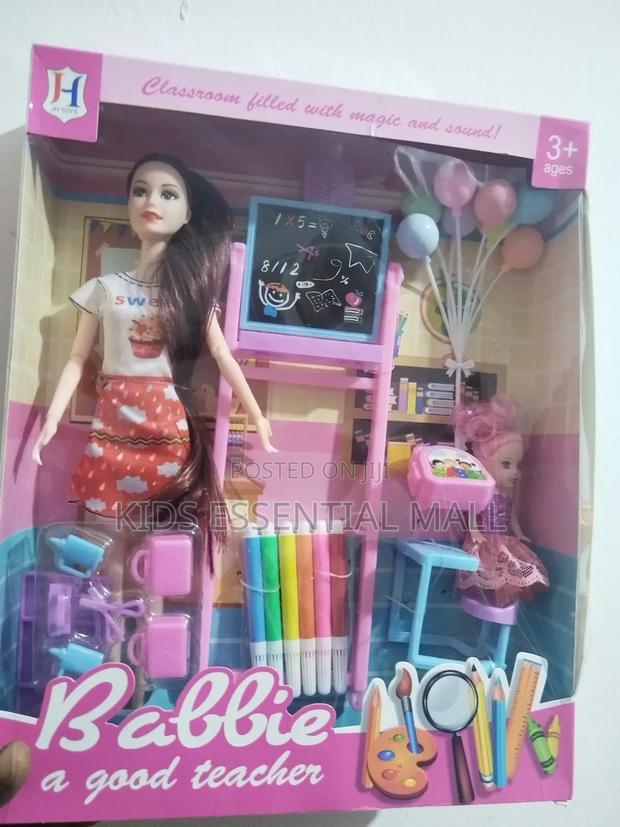 Barbie a Good Teacher Sef · Photo 4