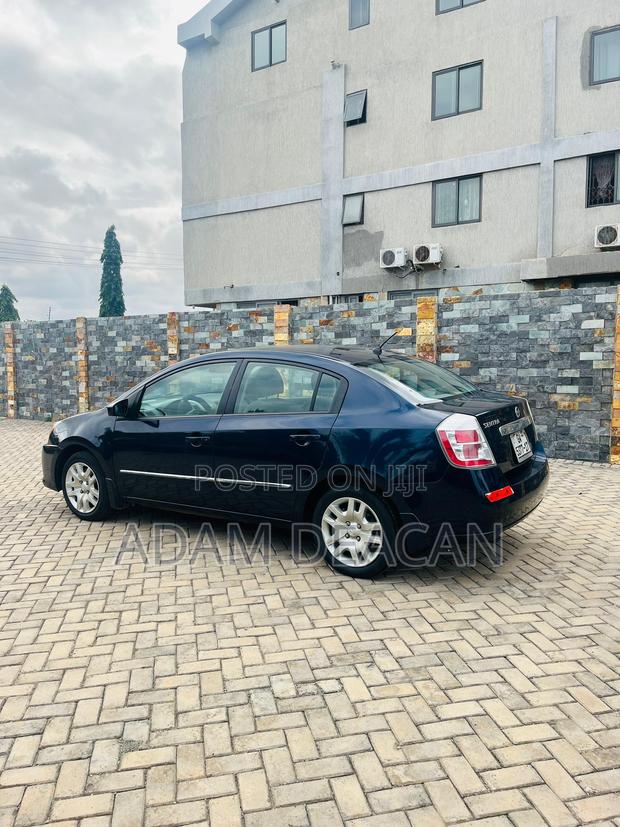 Nissan Sentra 2010 Black
