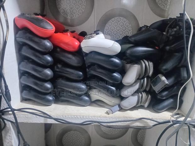 Original Ps4 Controllers 300gh · Photo 2