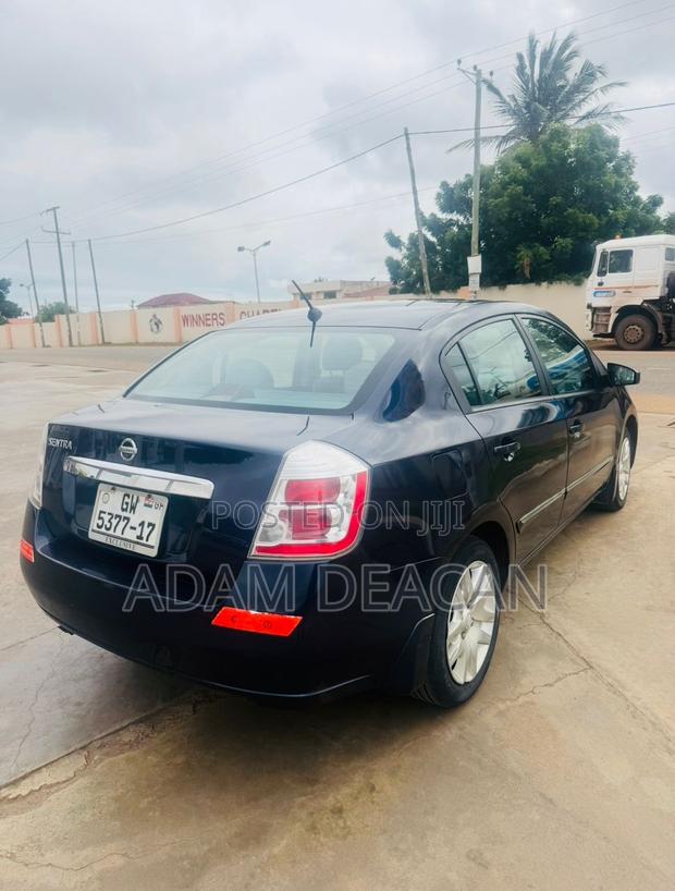 Nissan Sentra 2010 Black