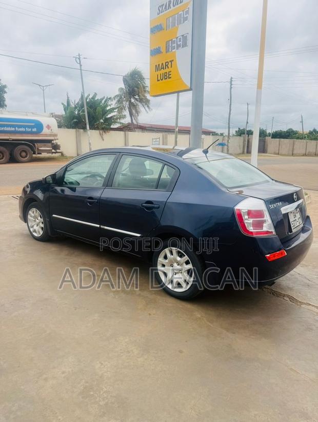 Nissan Sentra 2010 Black