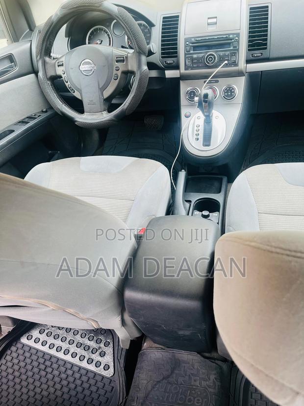 Nissan Sentra 2010 Black