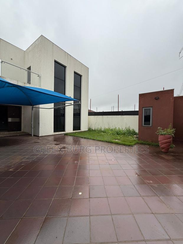 4bdrm House in Green, East Legon for rent