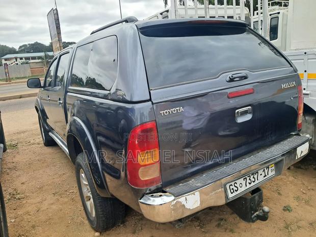 Toyota Hilux 2.5 D-4D 4X4 SRX 2012 Gray